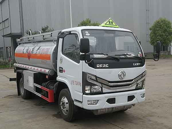 楚胜牌CSC5075GJY6型加油车