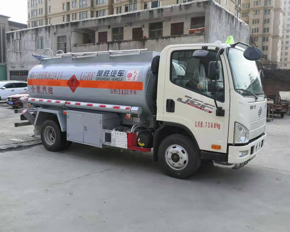 楚胜牌CSC5070GYYC6型运油车